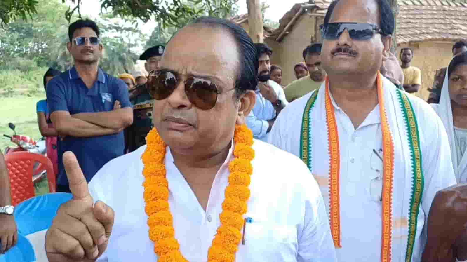 डबल इंजन की सरकार और सिंगल इंजन की हेलीकॉप्टर