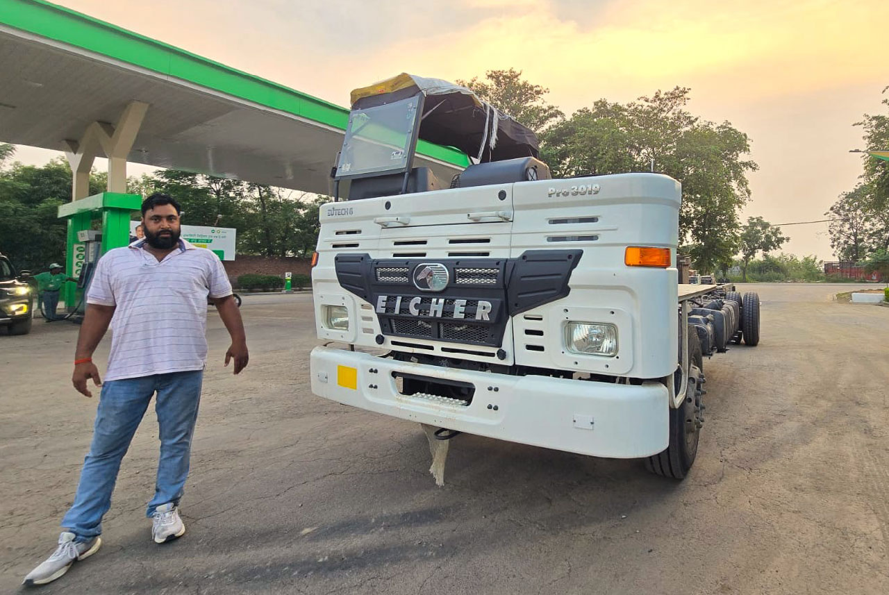 ट्रक की सीट से सोशल मीडिया स्टार तक का सफर